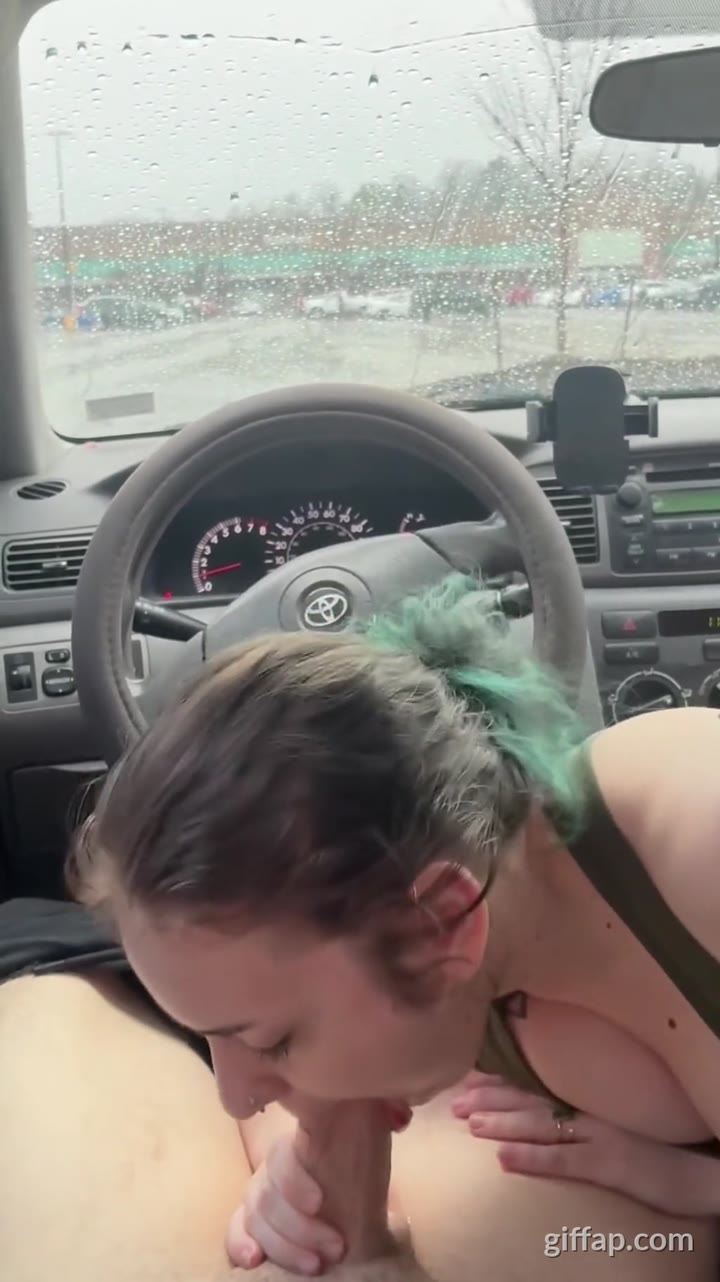 Yung baddie sucks dick right outside of Walmart